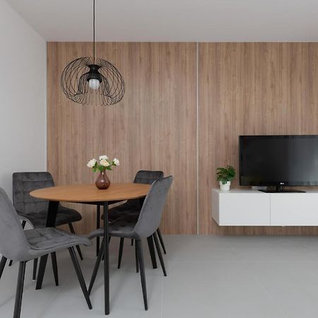Nowe Bemowo Apartment By Renters วอร์ซอ ภายนอก รูปภาพ