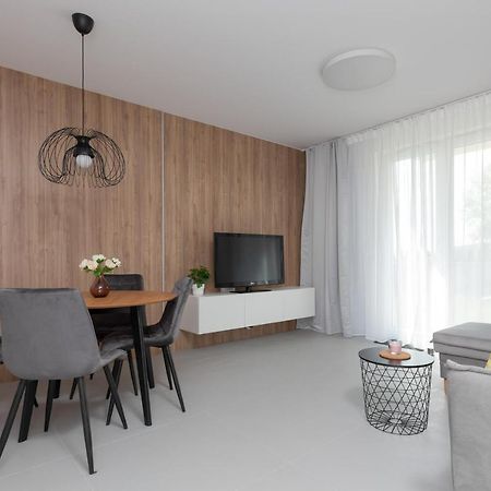 Nowe Bemowo Apartment By Renters วอร์ซอ ภายนอก รูปภาพ