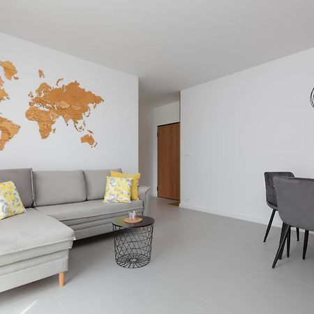 Nowe Bemowo Apartment By Renters วอร์ซอ ภายนอก รูปภาพ