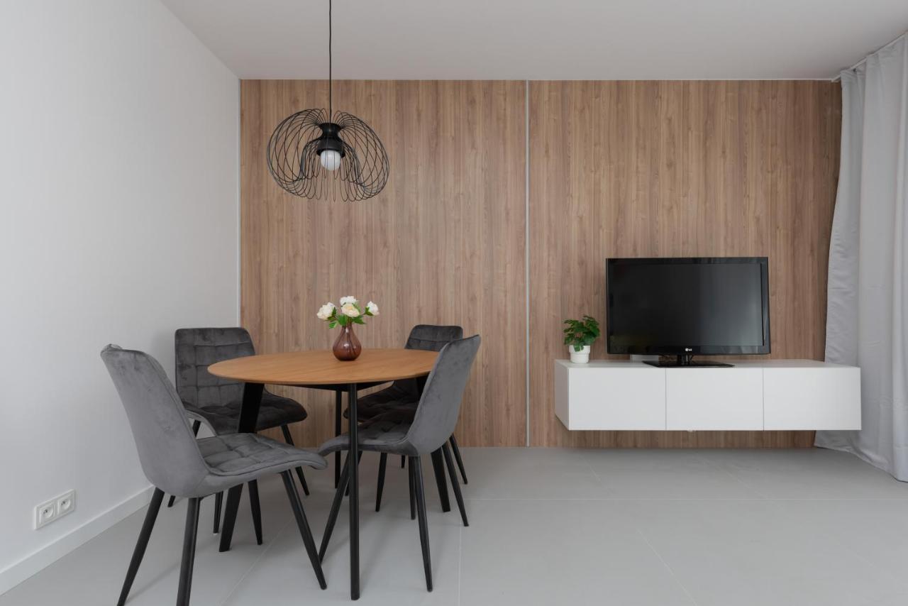 Nowe Bemowo Apartment By Renters วอร์ซอ ภายนอก รูปภาพ