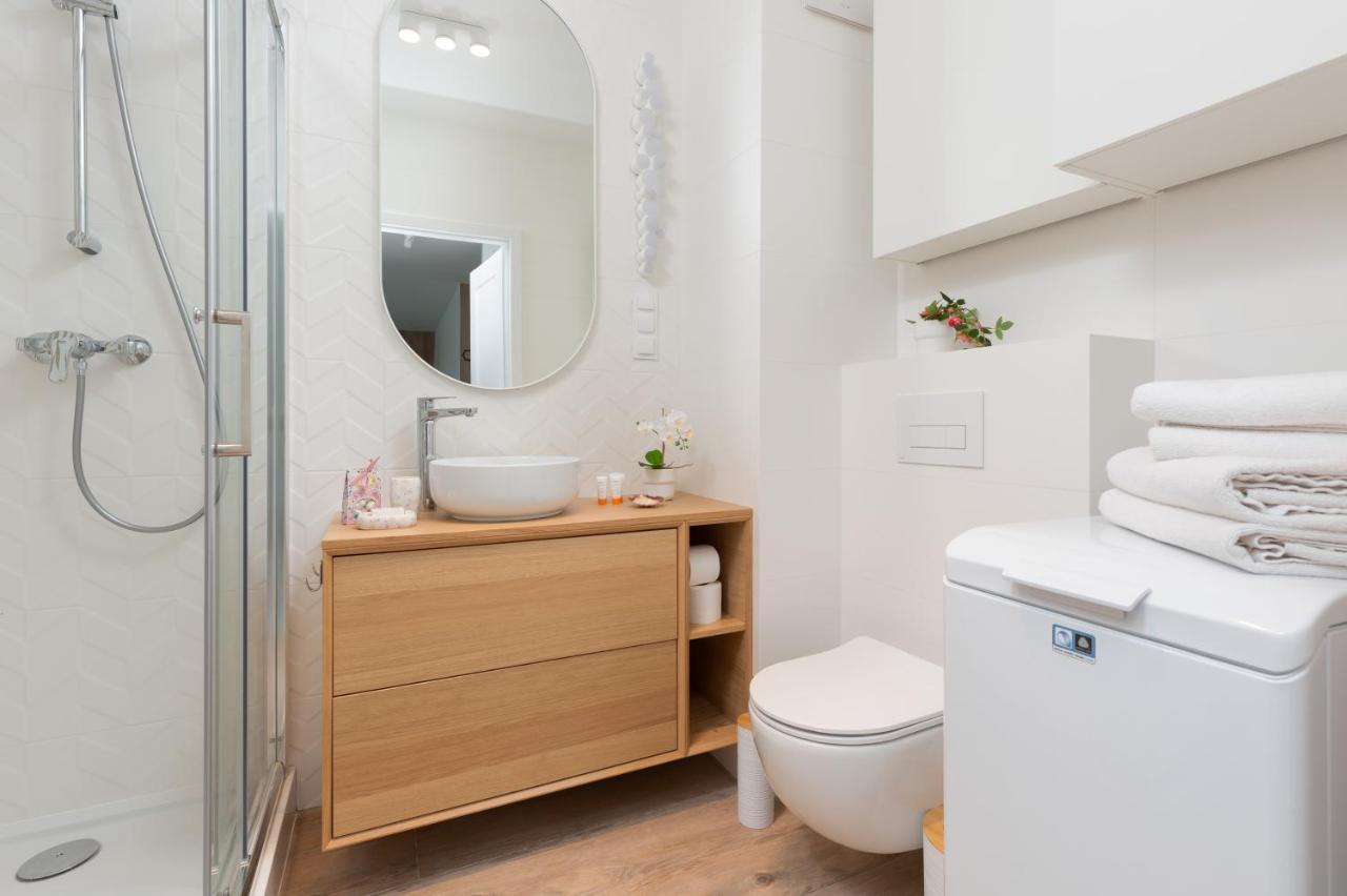 Nowe Bemowo Apartment By Renters วอร์ซอ ภายนอก รูปภาพ